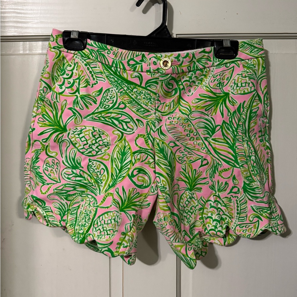 Lilly Pulitzer Women's Pink and Green Shorts
